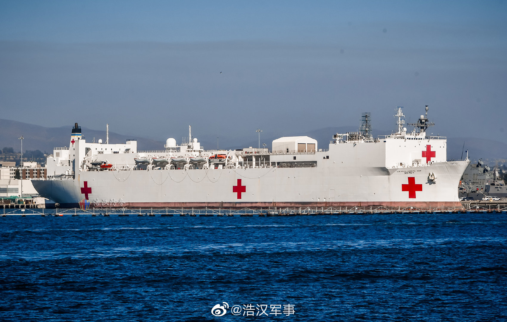 仁慈号医院船(英文:usns mercy,编号_高清图集_新浪网