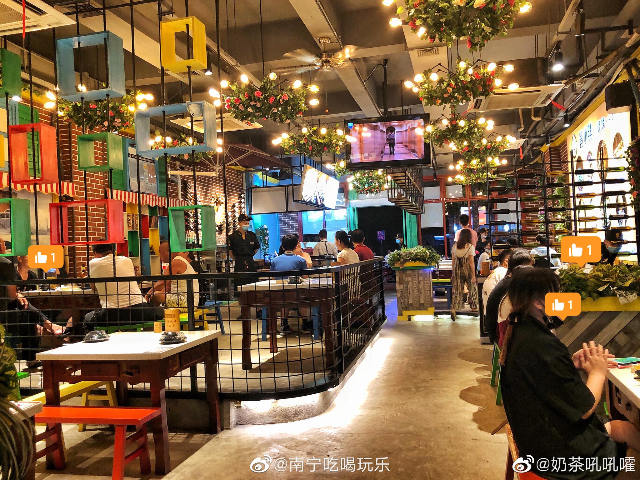 自从被朋友安利了这家新开的烧烤店后