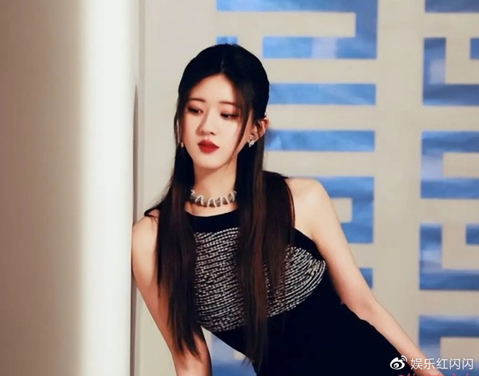 偷偷藏不住厦门开拍 赵露思陈哲远马伯骞丁笑滢主演休闲区蓝鸢梦想 - Www.slyday.coM 偷偷藏不住厦门开拍 赵露思陈哲远马伯骞丁笑滢主演休闲区蓝鸢梦想 - Www.slyday.coM