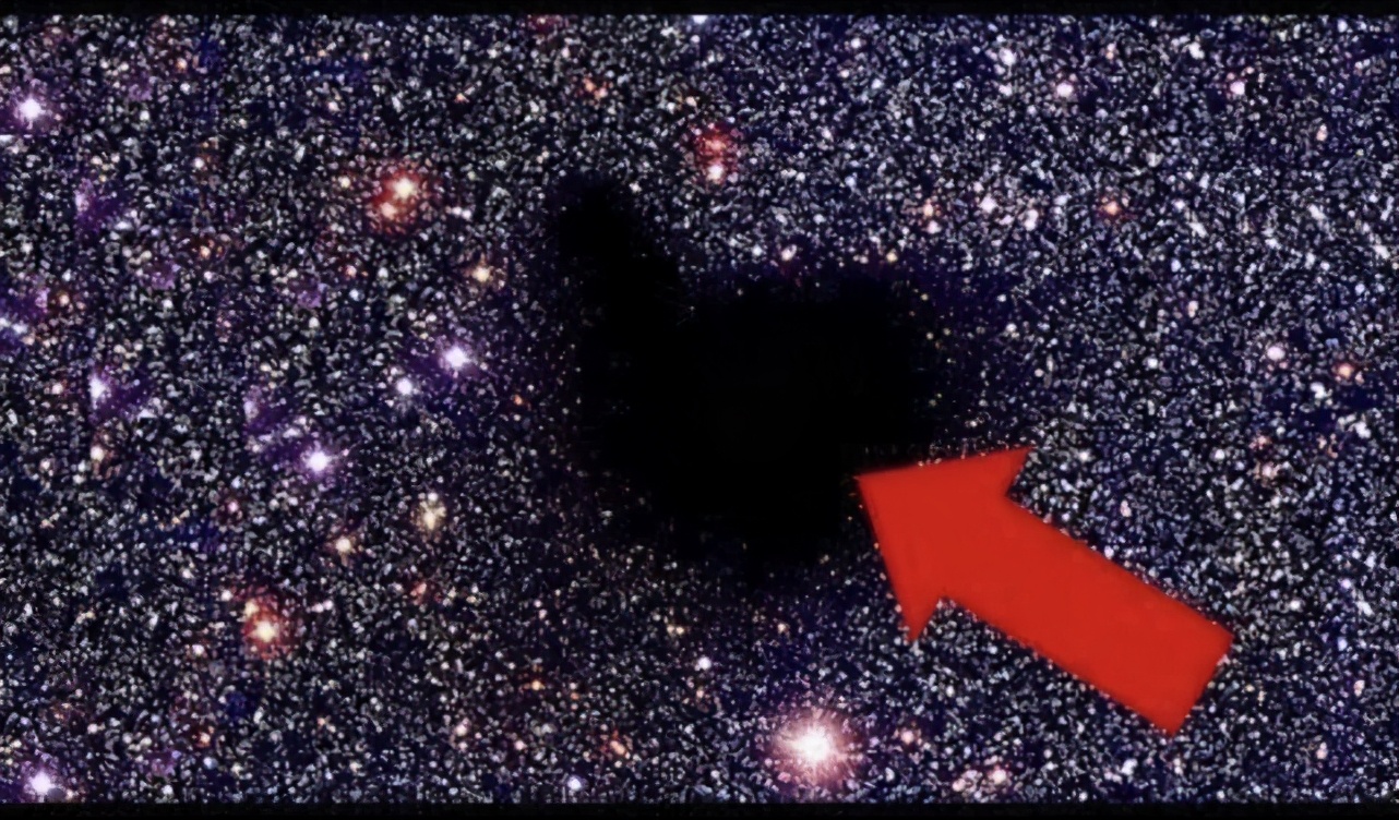 由于这个"宇宙空洞"从地球上看位于牧夫座区域,所以科学家们将其称为"