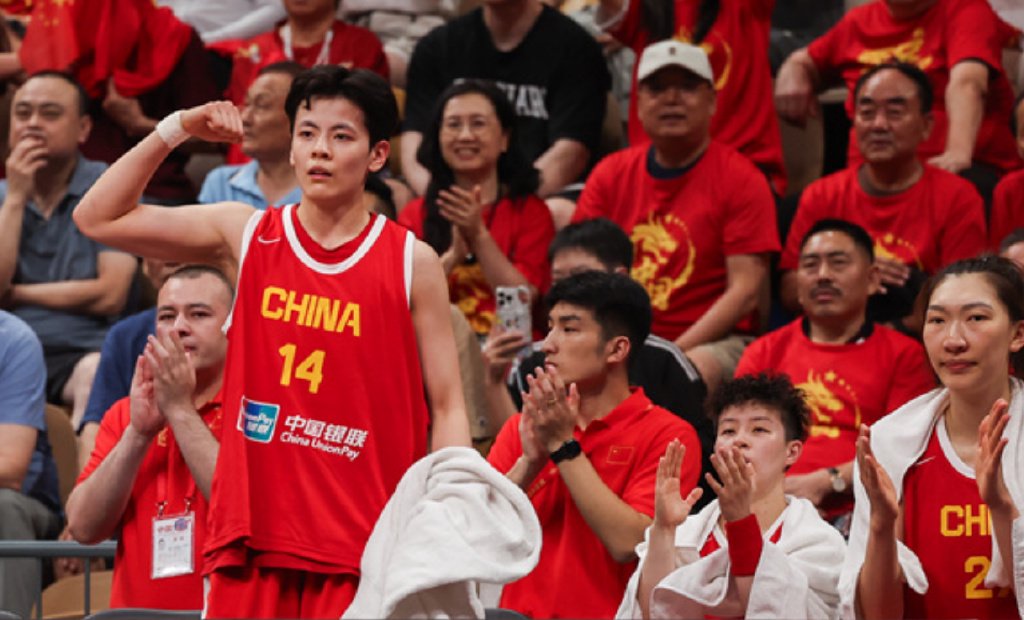 9中8轰17+4效率惊人!23岁杨舒予成女篮第一尖刀 球迷狂刷太强了|中国女篮|张子宇|韩旭|日本女篮|王思雨_新浪体育_新浪新闻