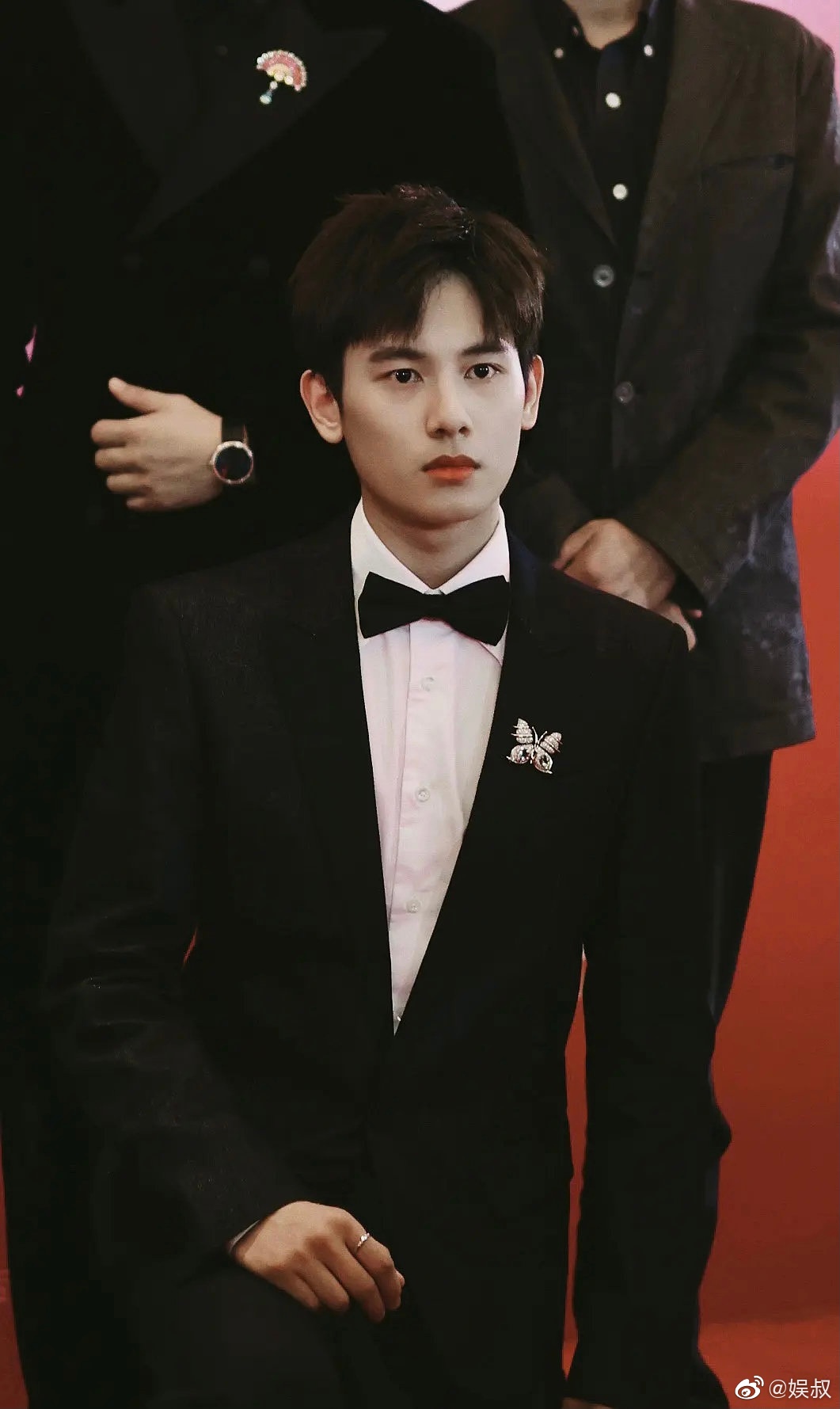 胡先煦西装造型好帅,感觉他好像瘦好多 !