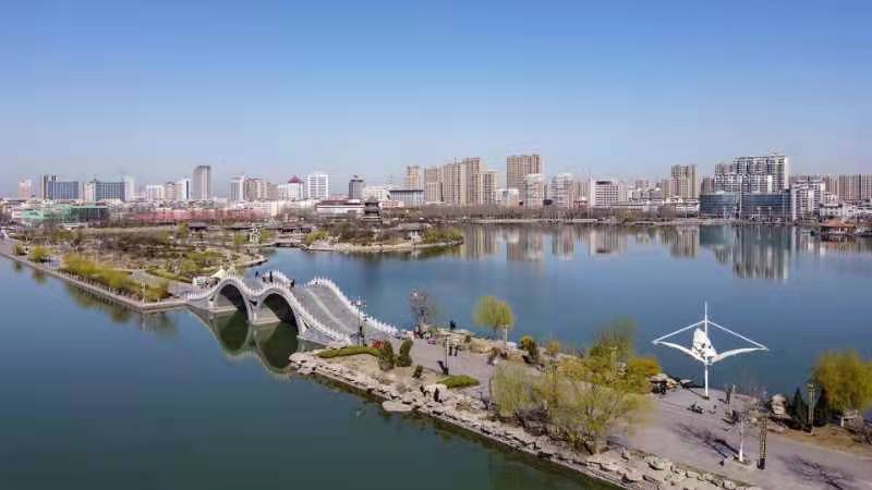 夜宿聊城阿尔卡迪亚国际温泉度假酒店……_高清图集_新浪网