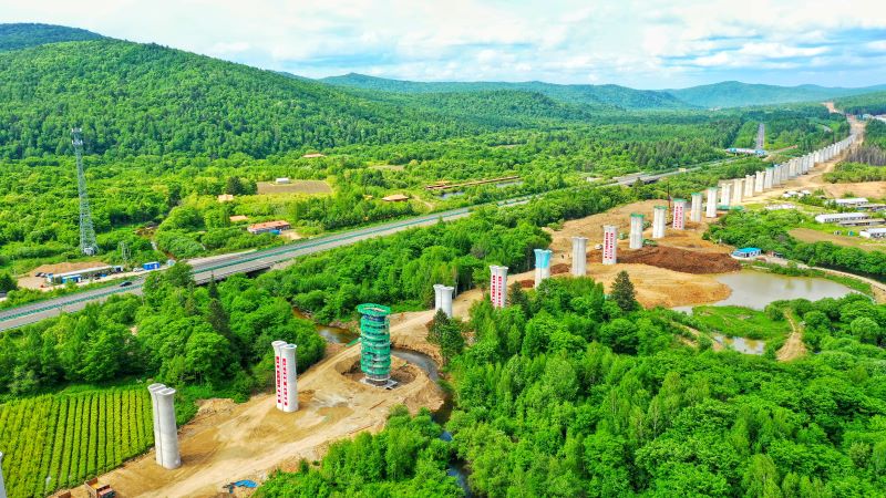 哈伊高铁打造我国首条穿越冻土区的高速铁路休闲区蓝鸢梦想 - Www.slyday.coM 哈伊高铁打造我国首条穿越冻土区的高速铁路休闲区蓝鸢梦想 - Www.slyday.coM