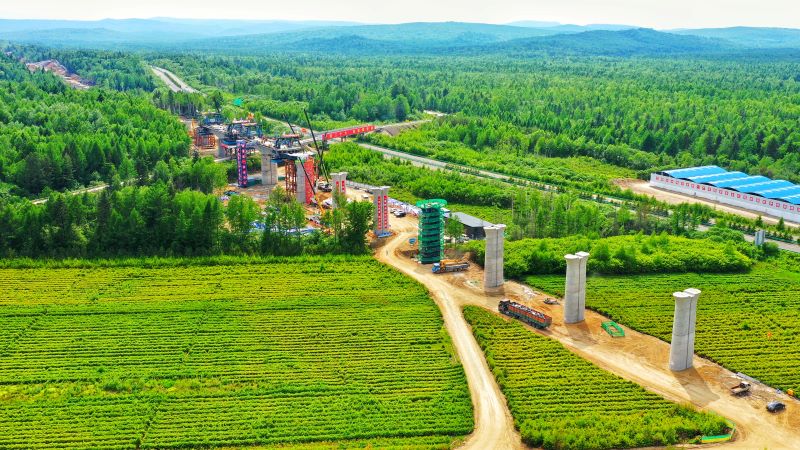 哈伊高铁打造我国首条穿越冻土区的高速铁路休闲区蓝鸢梦想 - Www.slyday.coM 哈伊高铁打造我国首条穿越冻土区的高速铁路休闲区蓝鸢梦想 - Www.slyday.coM