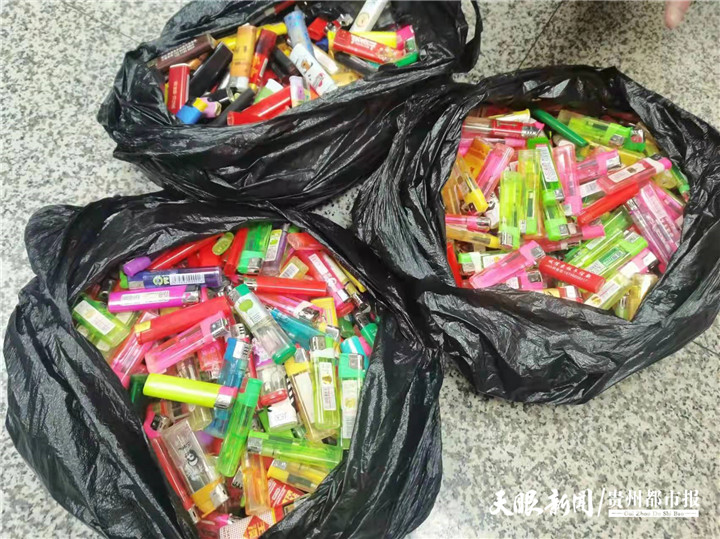 欲携带734个打火机乘坐高铁 一女子被贵阳铁路公安行拘5日休闲区蓝鸢梦想 - Www.slyday.coM