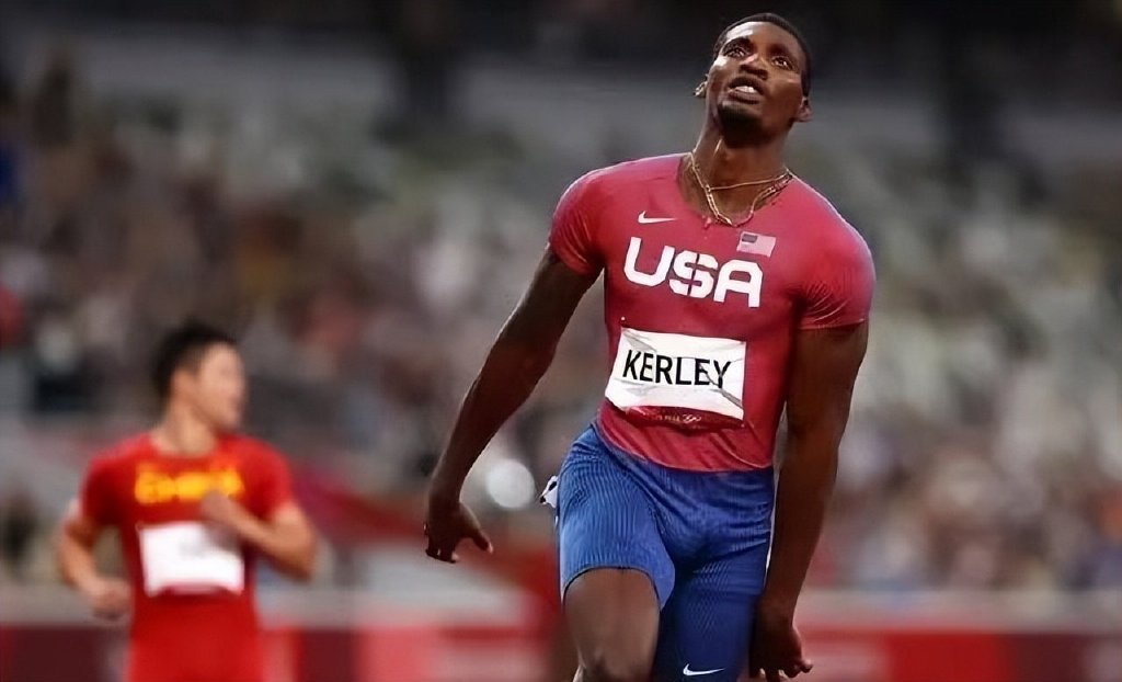 前40米甚至可以和科尔利掰掰手腕,还能领先英国选手休斯,但是40米之后