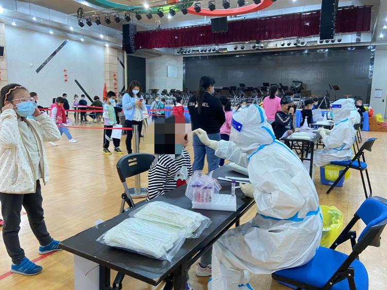 福州师生核酸采样现场直击！要复课啦，你准备好了吗？休闲区蓝鸢梦想 - Www.slyday.coM