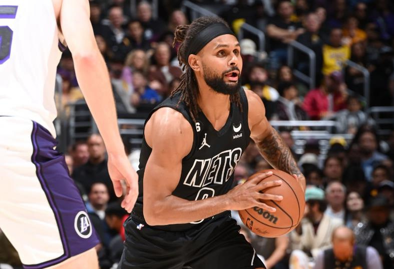 米尔斯|篮网|球队_新浪新闻