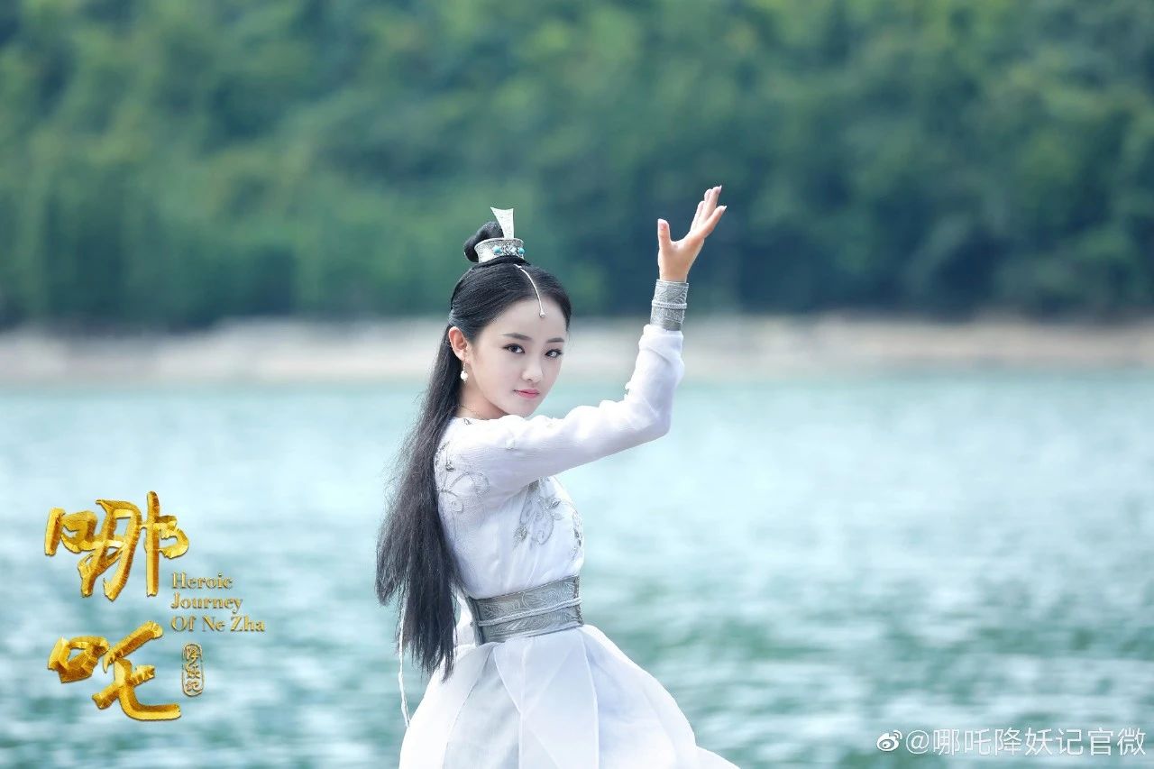 三剧霸屏背后,一个职业演员的野心buff|吴佳怡|许凯|小龙女_新浪新闻