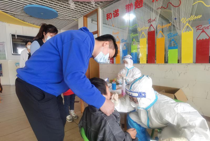 福州师生核酸采样现场直击！要复课啦，你准备好了吗？休闲区蓝鸢梦想 - Www.slyday.coM