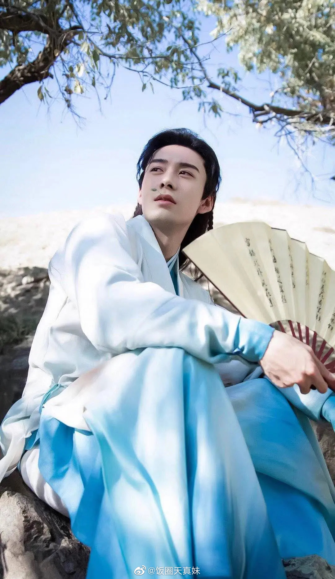 虽然无人在意,但是《山河表里》低调杀青了