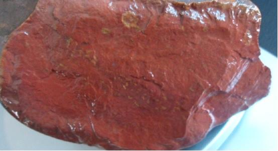 农村男子捡到一块全身通红的血石没想到却引来祸端