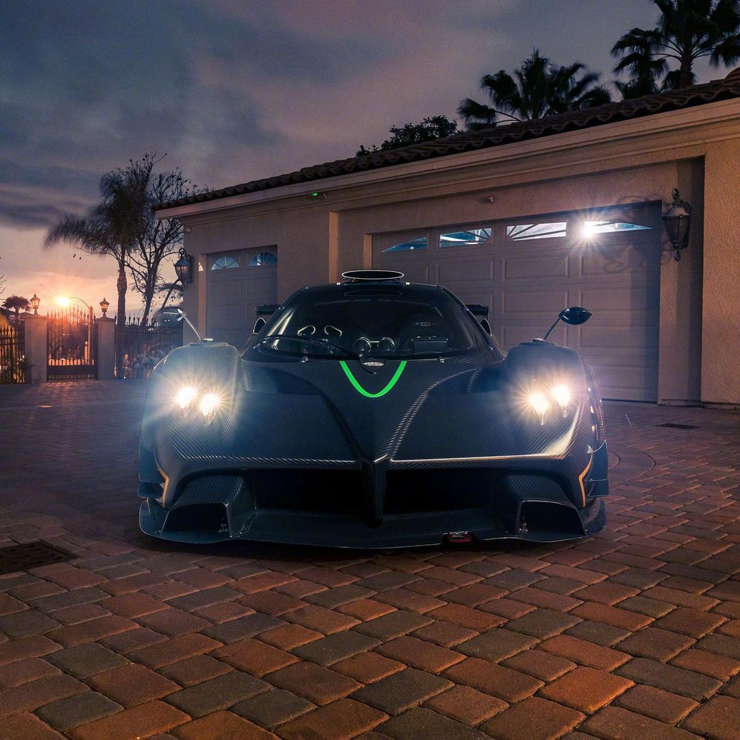 帕加尼Pagani Huayra Imola 1 of 5 / Zonda R