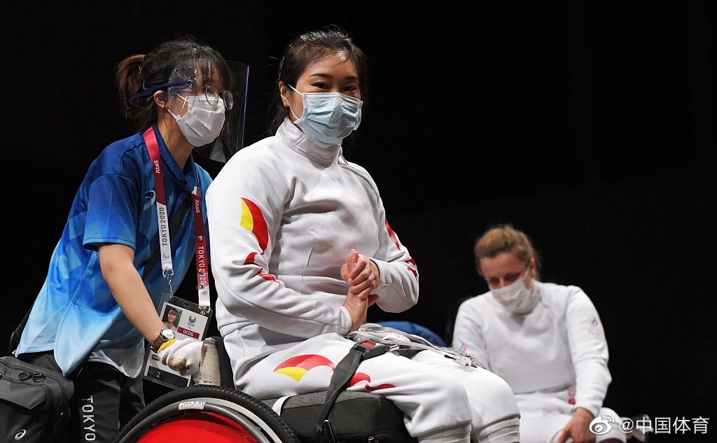 轮椅击剑女子重剑个人赛B级决赛……休闲区蓝鸢梦想 - Www.slyday.coM