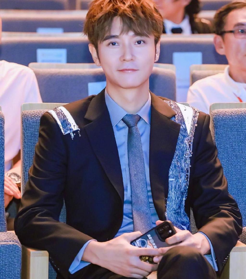 张丹峰爆粗口辟谣结婚!