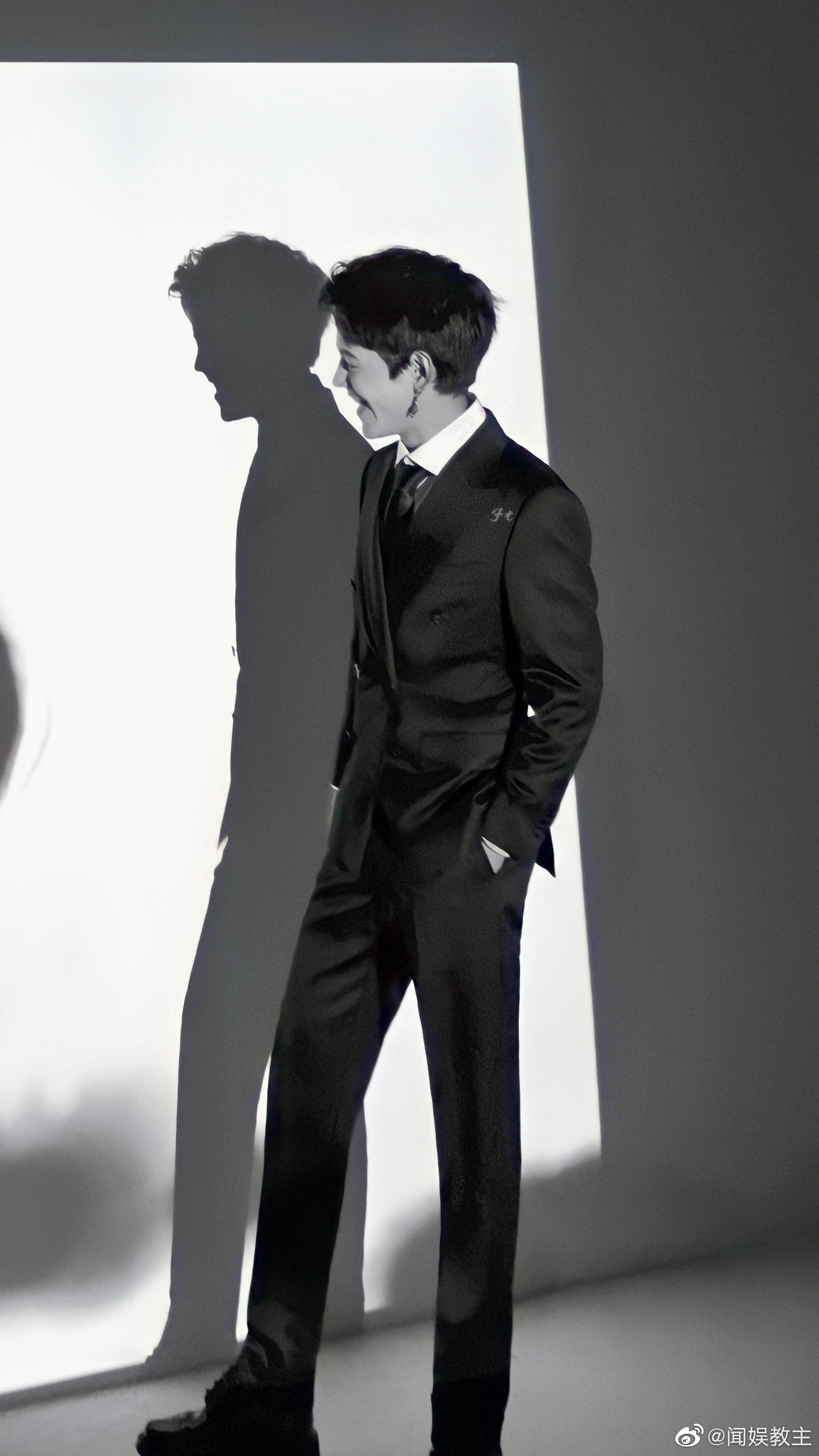 又乖又野,还能抗事撑住场合的丁真西装耳坠yyds!