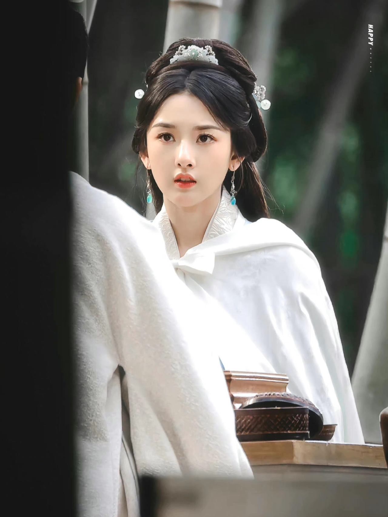 宋祖儿 折腰 杏眼樱桃嘴,精致玉雕的脸_高清图集_新浪网