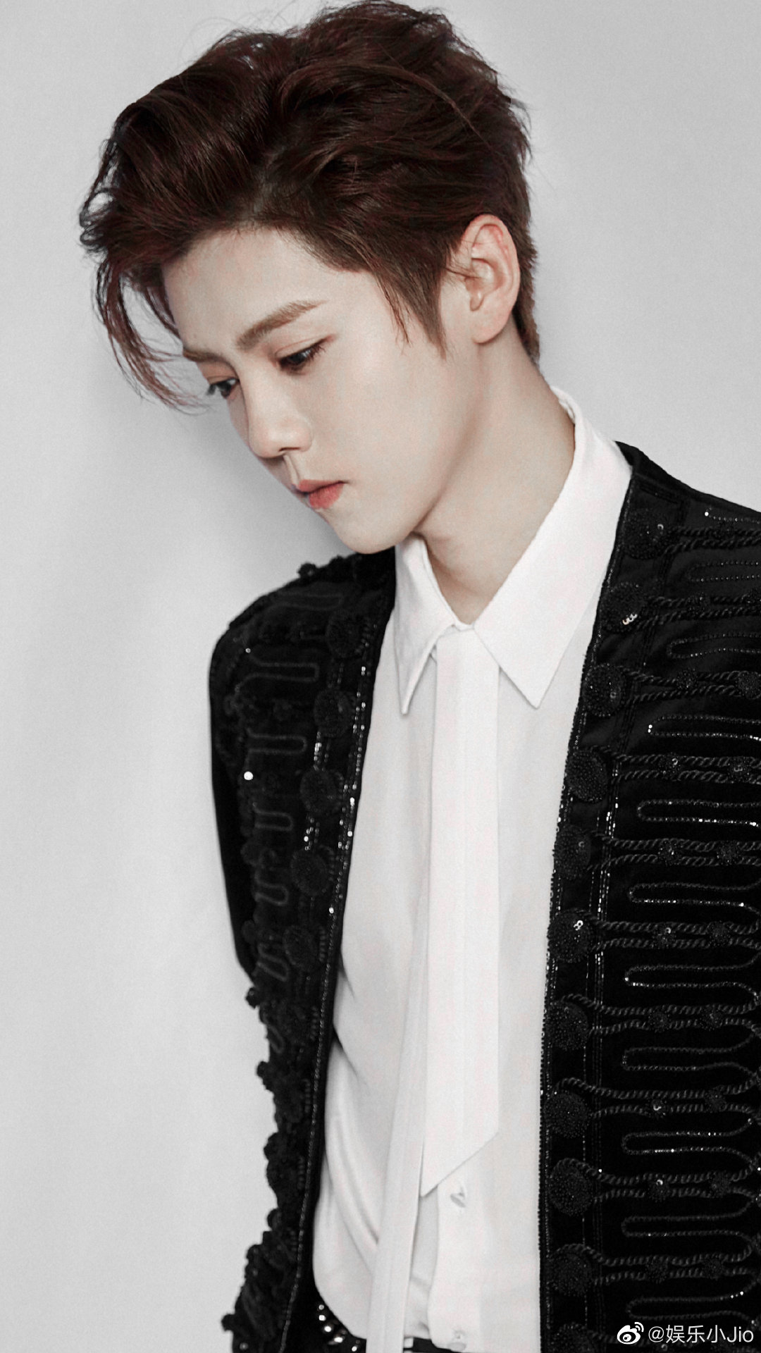今天晚上的鹿晗太好看了吧,真的帅就完了!这怼脸照真的也太帅了