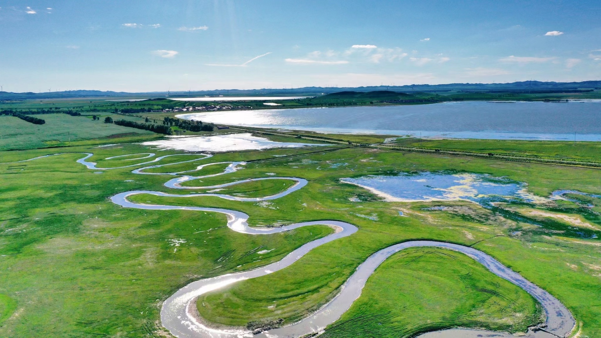 滦河神韵源头闪电河蜿蜒流转九曲十八弯
