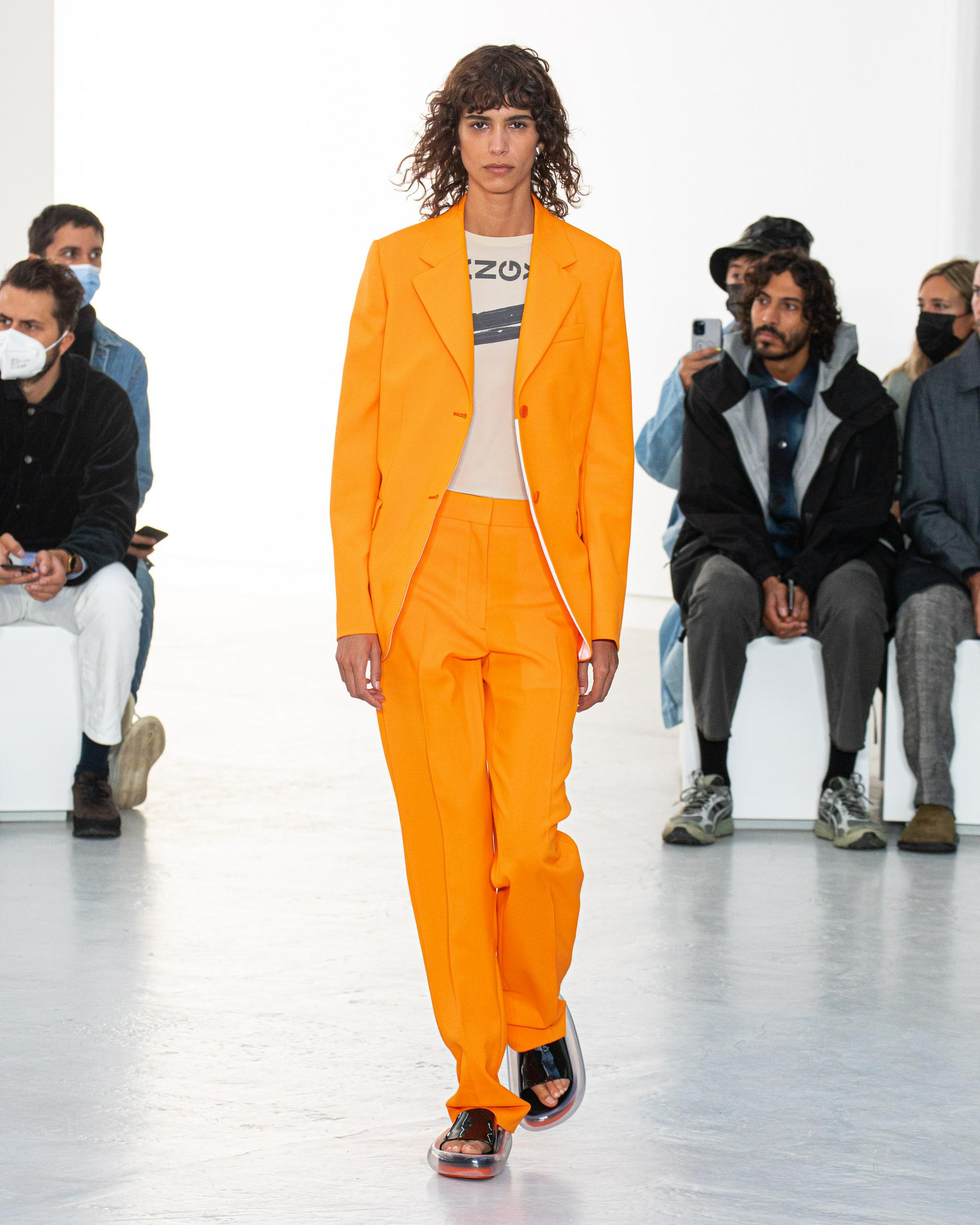 SHANG XIA 2022春夏系列 10月4日……休闲区蓝鸢梦想 - Www.slyday.coM