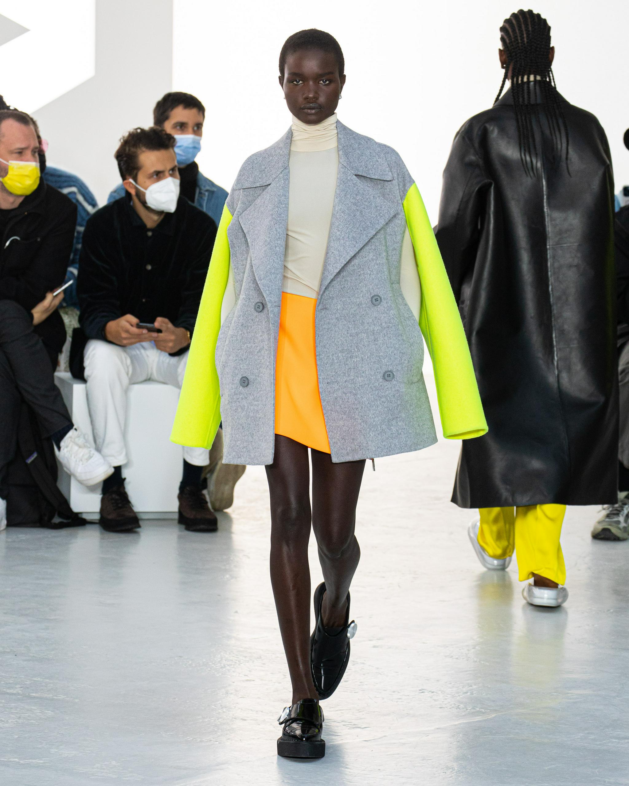 SHANG XIA 2022春夏系列 10月4日……休闲区蓝鸢梦想 - Www.slyday.coM