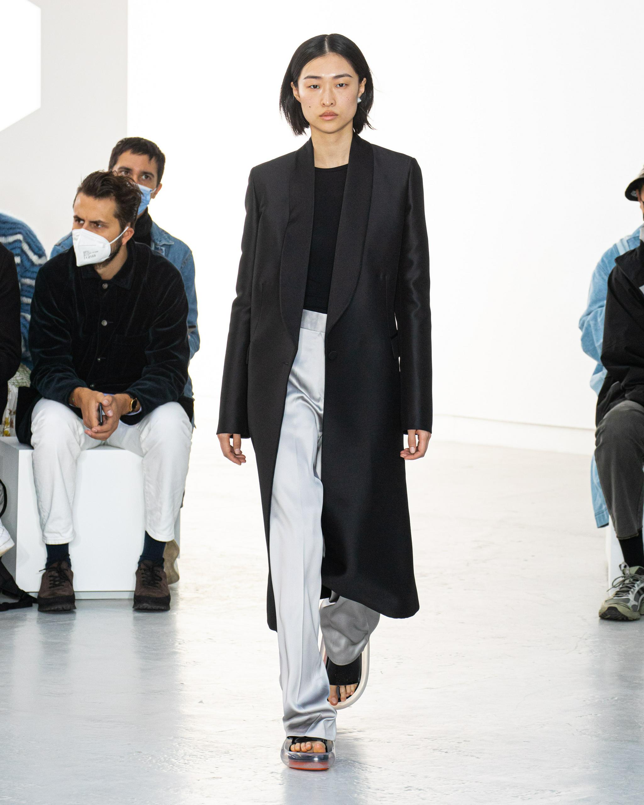 SHANG XIA 2022春夏系列 10月4日……休闲区蓝鸢梦想 - Www.slyday.coM