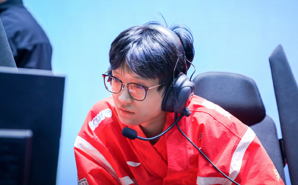 微笑再次破防:bp抽象,玩的也臭|微笑|比赛|选手_新浪新闻