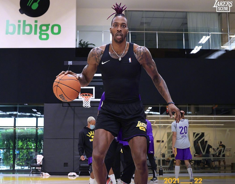 被湖人抛弃后再度投奔，悠然自得！感谢詹姆斯，也期待你兑现诺言休闲区蓝鸢梦想 - Www.slyday.coM