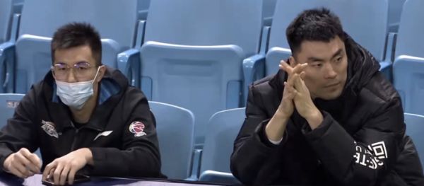 郭艾伦等四人挂免战牌,林书豪砍下23分,CBA第二阶段揭幕战北京获胜休闲区蓝鸢梦想 - Www.slyday.coM 郭艾伦等四人挂免战牌,林书豪砍下23分,CBA第二阶段揭幕战北京获胜休闲区蓝鸢梦想 - Www.slyday.coM