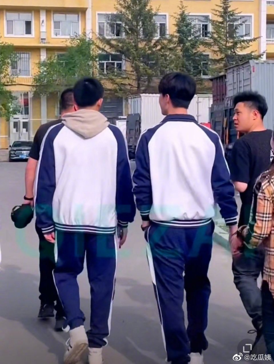 撒野范丞丞王安语校服路透,有内感觉了吗?