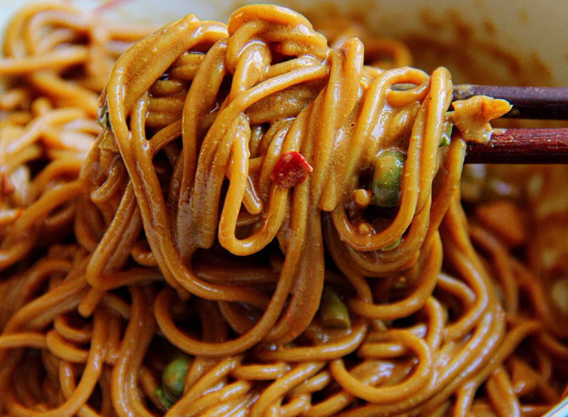 5分钟自制一碗巨香无比的热干面