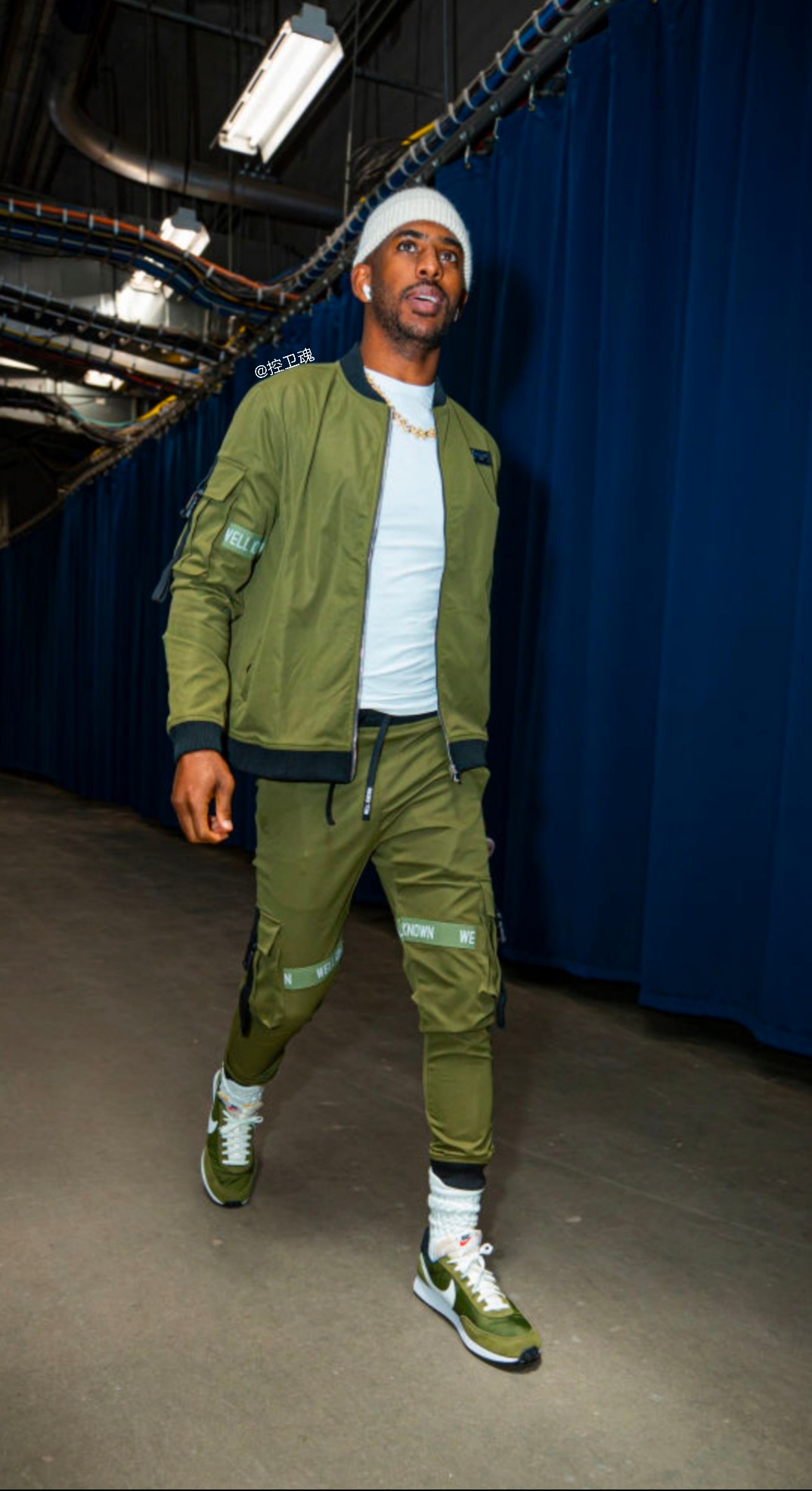 前方高能 分享一组保罗的帅照 炮哥这搭配是真花心思呀_高清图集_新浪