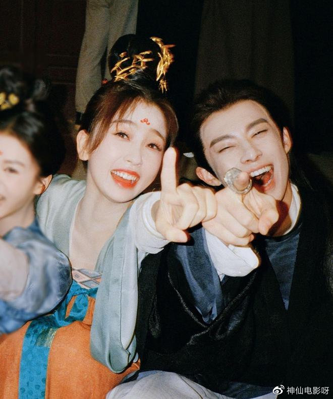 林更新赵丽颖聚餐醉酒互动甜,有《苍兰诀》王鹤棣虞书欣那味儿!休闲区蓝鸢梦想 - Www.slyday.coM 林更新赵丽颖聚餐醉酒互动甜,有《苍兰诀》王鹤棣虞书欣那味儿!休闲区蓝鸢梦想 - Www.slyday.coM