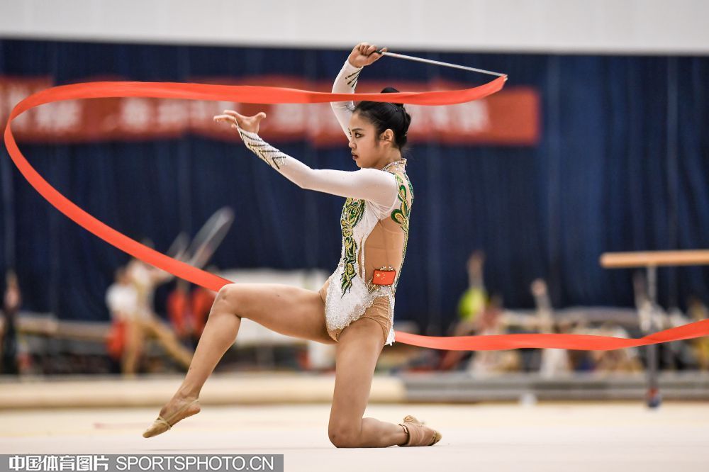 全运会艺术体操资格赛太原开赛 东道主选手赵雅婷包揽四项第一