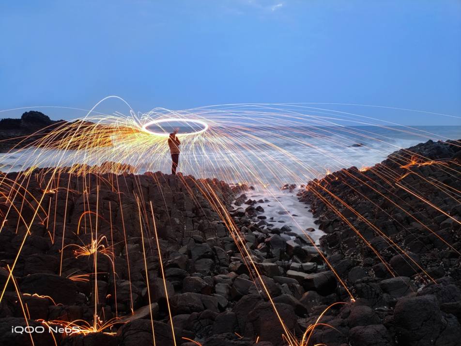 “强悍双芯”iQOO Neo5搭载骁龙870和独显芯片,还有偷拍监测!