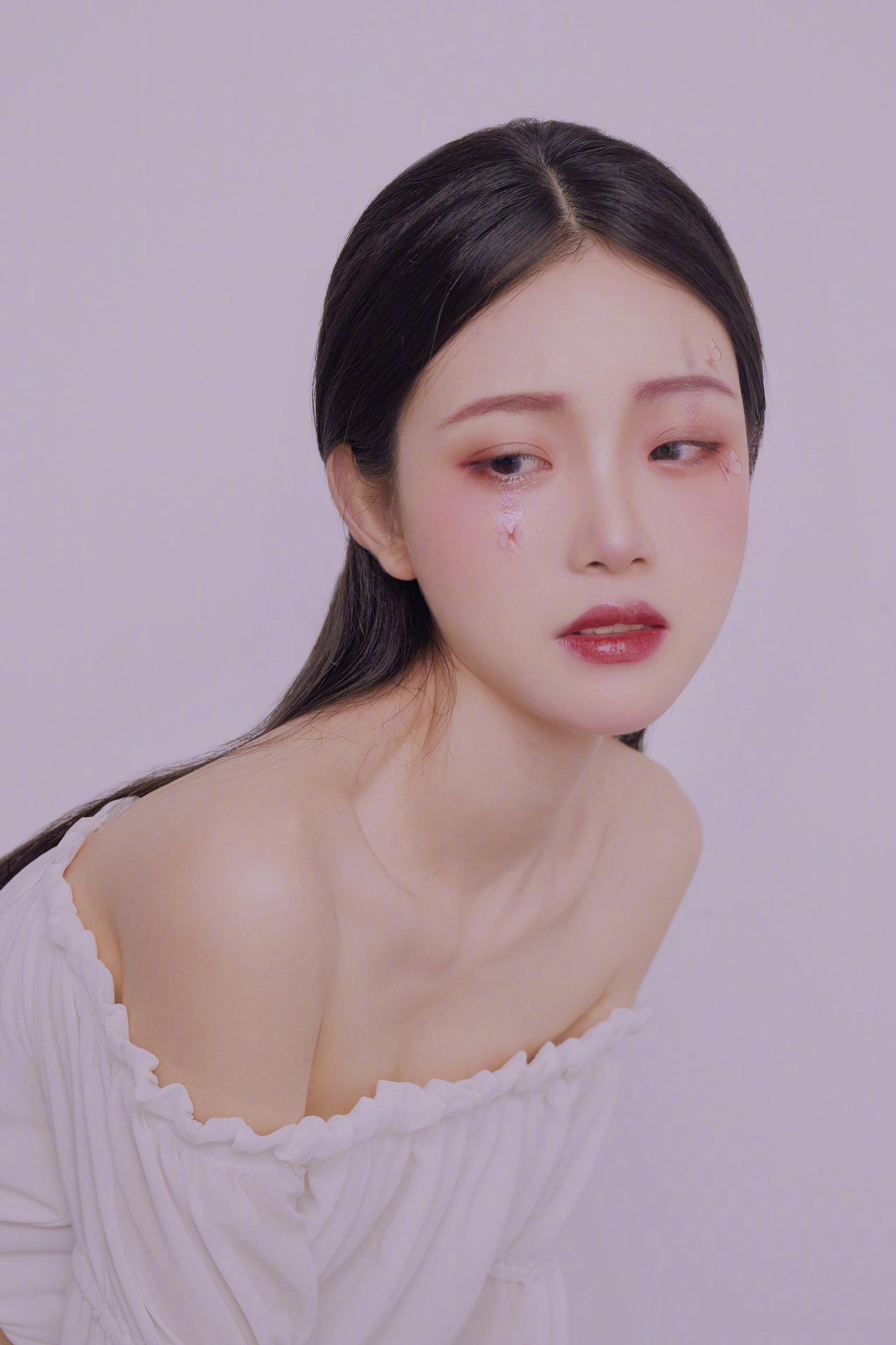 本次妆容灵感主要由永野芽郁的仙女落泪图而来_高清图集_新浪网