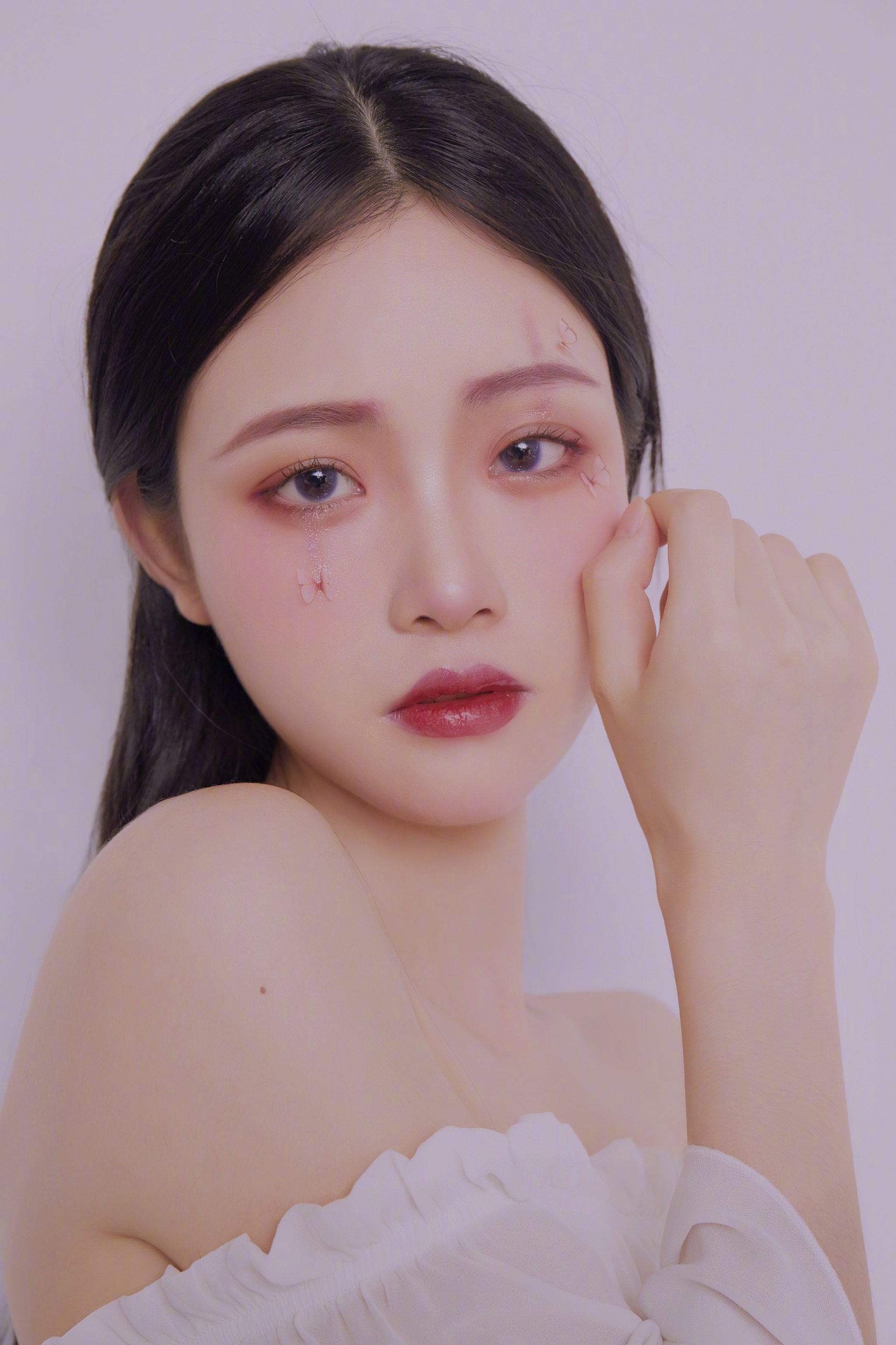 本次妆容灵感主要由永野芽郁的仙女落泪图而来_高清图集_新浪网