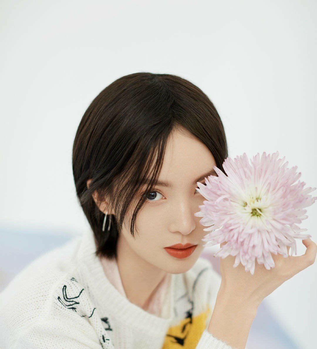 《隐秘而伟大》今晚更新的剧情中,沈青禾@金晨 剪短发啦