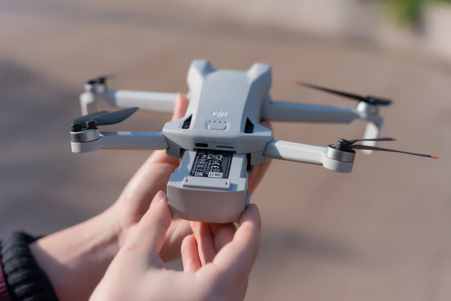 大疆dji mini 3无人机评测:精确定位,兼顾便携高画质与性价比__财经