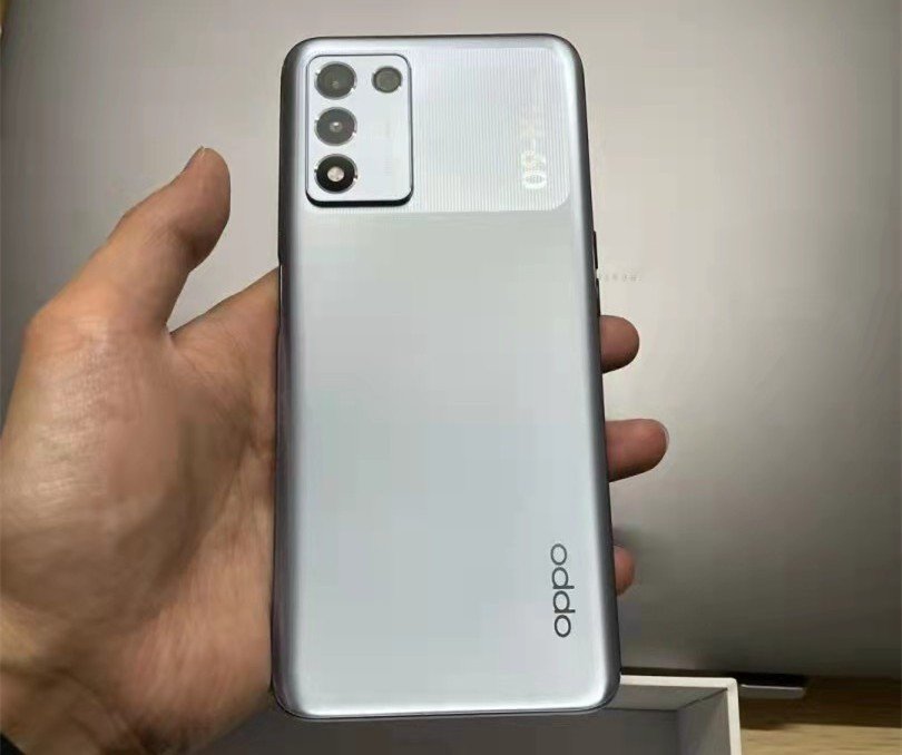 oppo彻底爆发骁龙778g5000mah6400万三摄跌至1339元