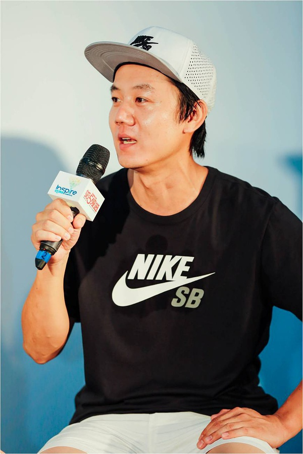 中国滑板第一人车霖评价王一博啦