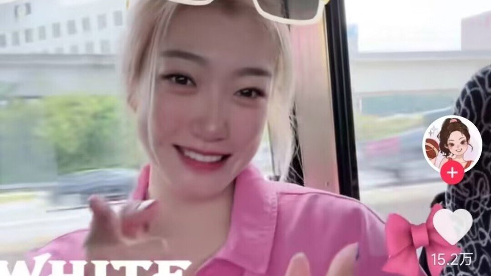 李梦晒美国恩爱生活，钻戒耀眼，疑似向张隆表白：感谢小嫩芽！|张隆|李梦|嫩芽_新浪新闻