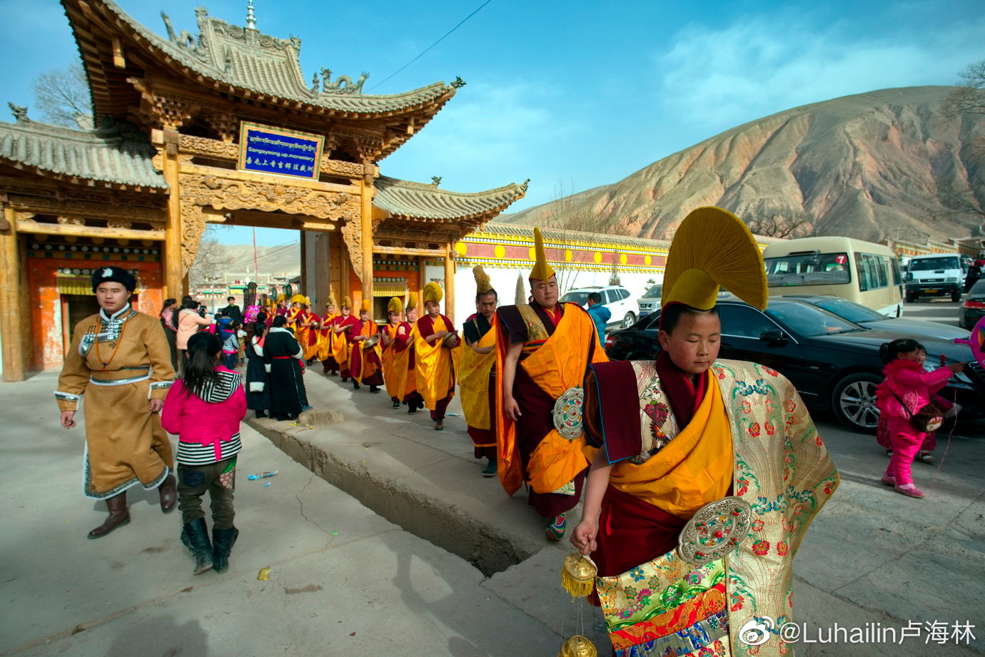 正月初五,青海热贡吾屯上寺晒大佛