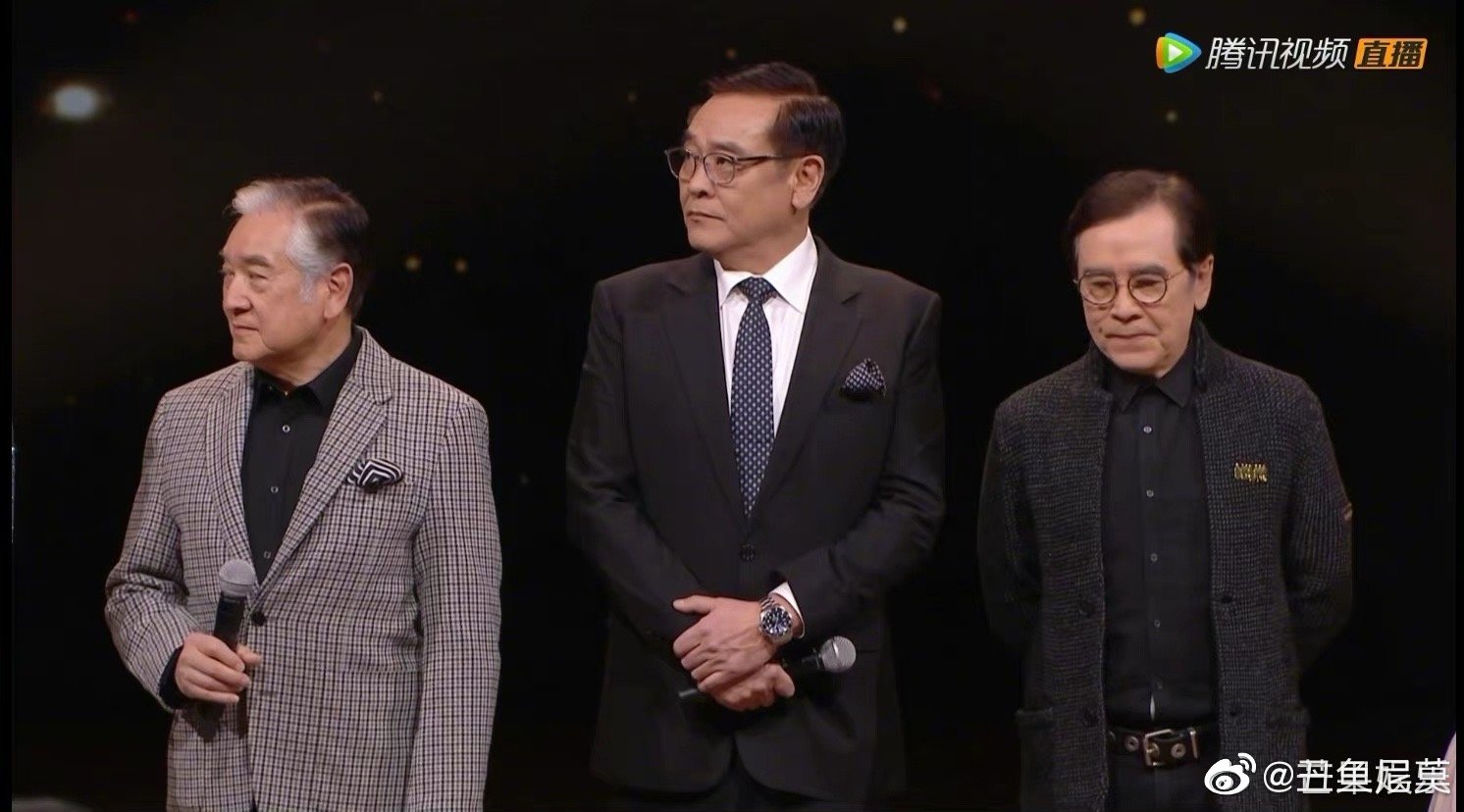 尔冬升秦沛姜大卫三兄弟罕见同框