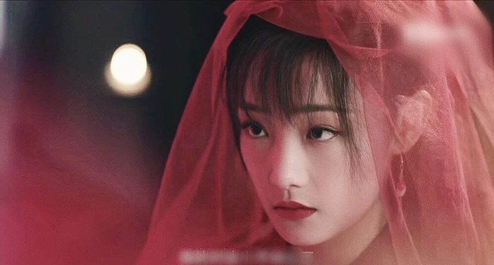 95后小花吴佳怡三剧霸屏背后一个职业演员的野心buff