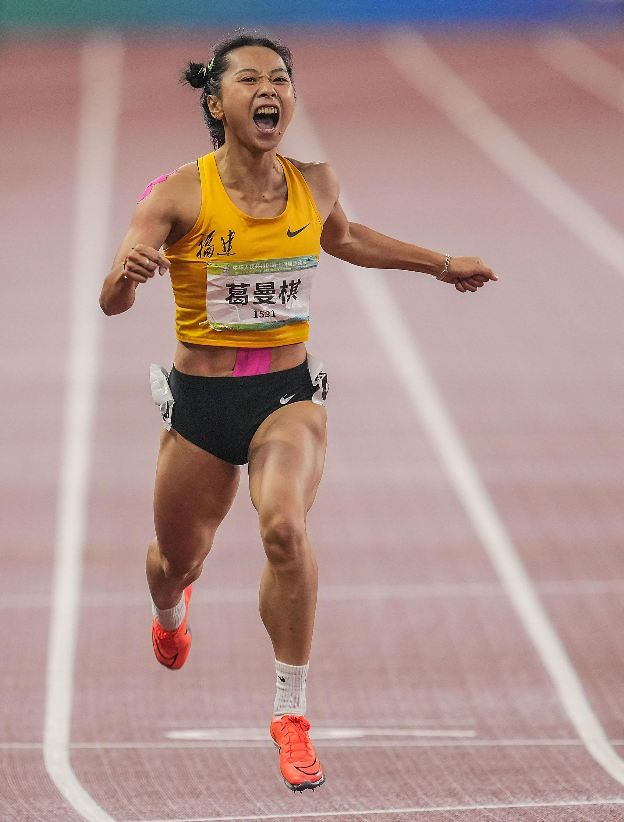 三年级女子200米成绩,三年级200米成绩对照表 (全运会)田径—女子200米决赛赛况