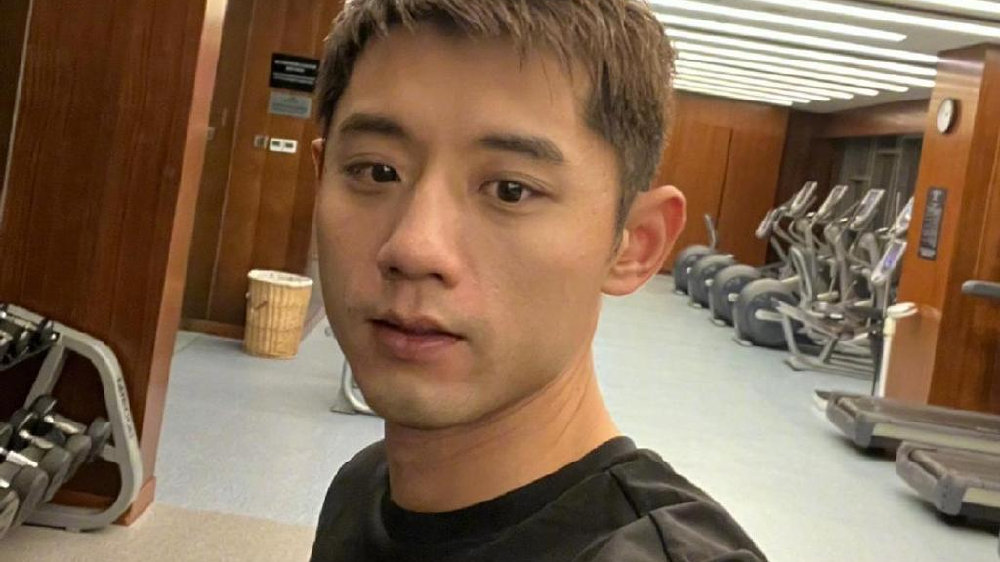 李微敖曝借款案细节!债主坐牢7年,张继科当庭承认拍摄私密视频|张继科|李微敖|债主|景甜|拍摄_新浪新闻