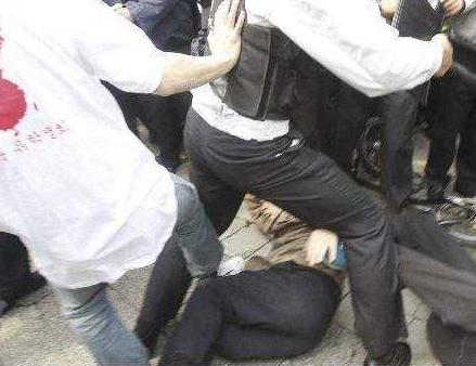 因冬奥一块金牌，中国留学生在韩被殴打？中方回应！休闲区蓝鸢梦想 - Www.slyday.coM