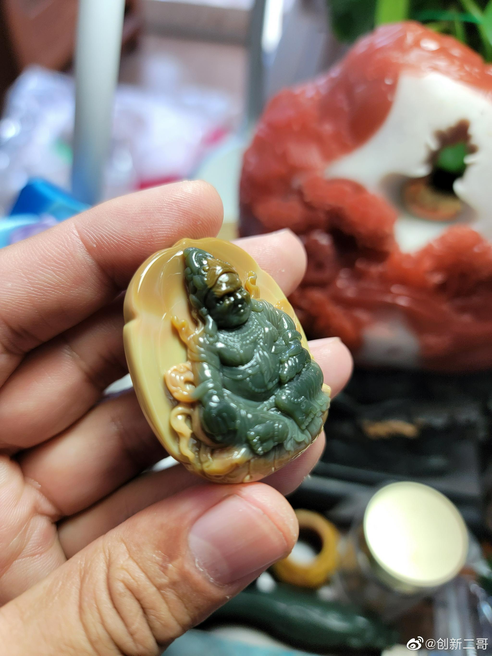 阿拉善玛瑙俏色巧雕,料子玉化,摘色干净,几件小精品